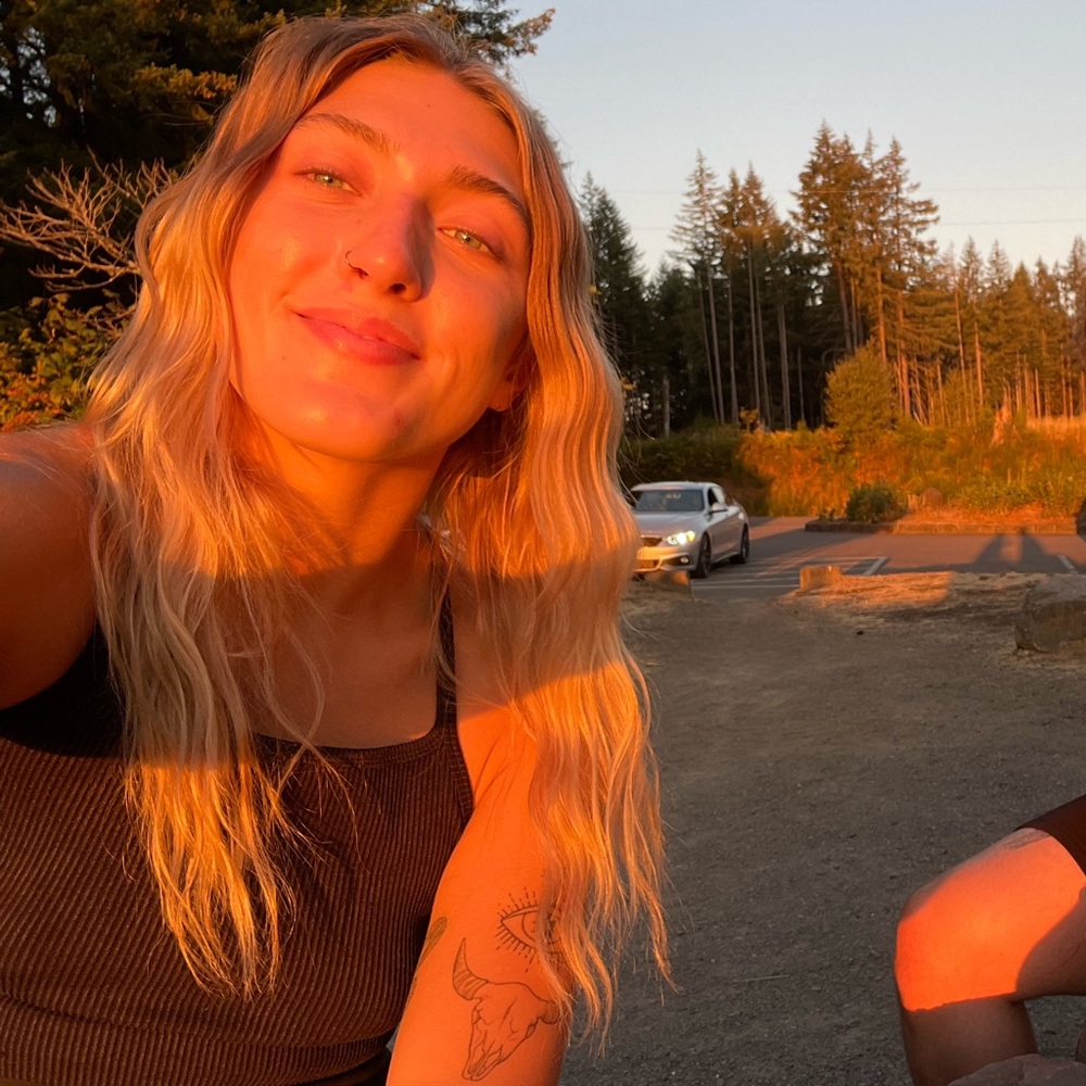 Meet your Posher, Lauren